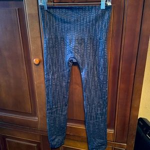 Spanx navy blue print. Size 1x